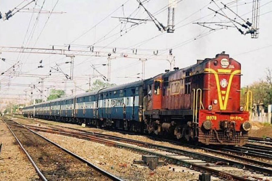 अब मिलेगी ट्रेनों की सटीक जानकारी, सैटेलाइट से जुड़ा भारतीय रेलवे